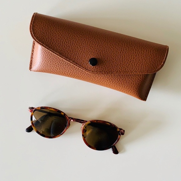 Giorgio Armani vintage rare sunglasses (GUC) - Picture 2 of 4